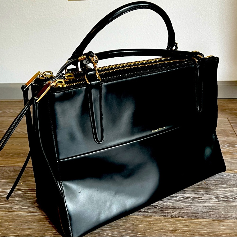 Coach Borough handbag Medium size.